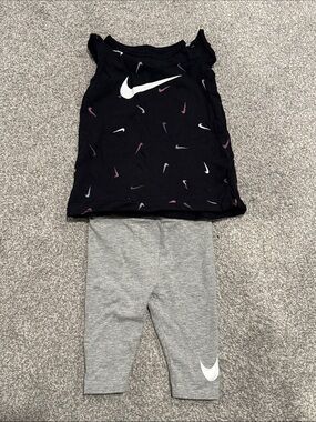 Nike Baby Girls Leggings & Shirt Outfit Set Size 12M Worn Once